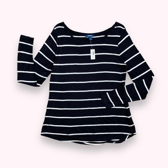 Old Navy Tops - NWT Old Navy Women's long sleeve black and white striped top, Sz M